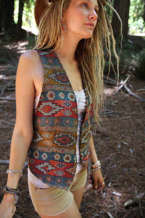 dayzea:  Just up on my shop ~ Adorable vintage items! Check it out here loves :) x 