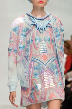 mulberi:  Manish Arora S/S 2015 