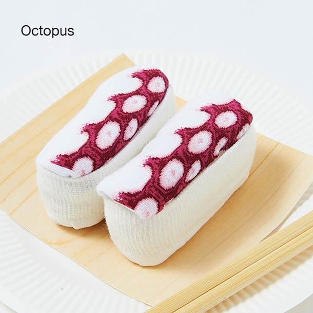 wowthatexists:  Yes, these actually exist. And they actually sold for $5.39 on Otaku