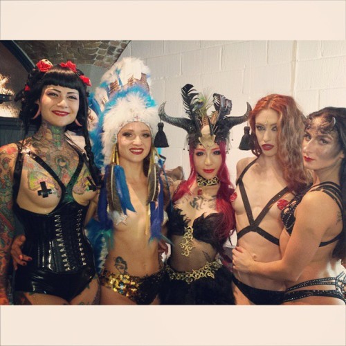 elegyellem:  Awesome Ladies!!!! @janetfischietto @thefuelgirls <3 <3 @yusuracircus @sashaflexy aima cat