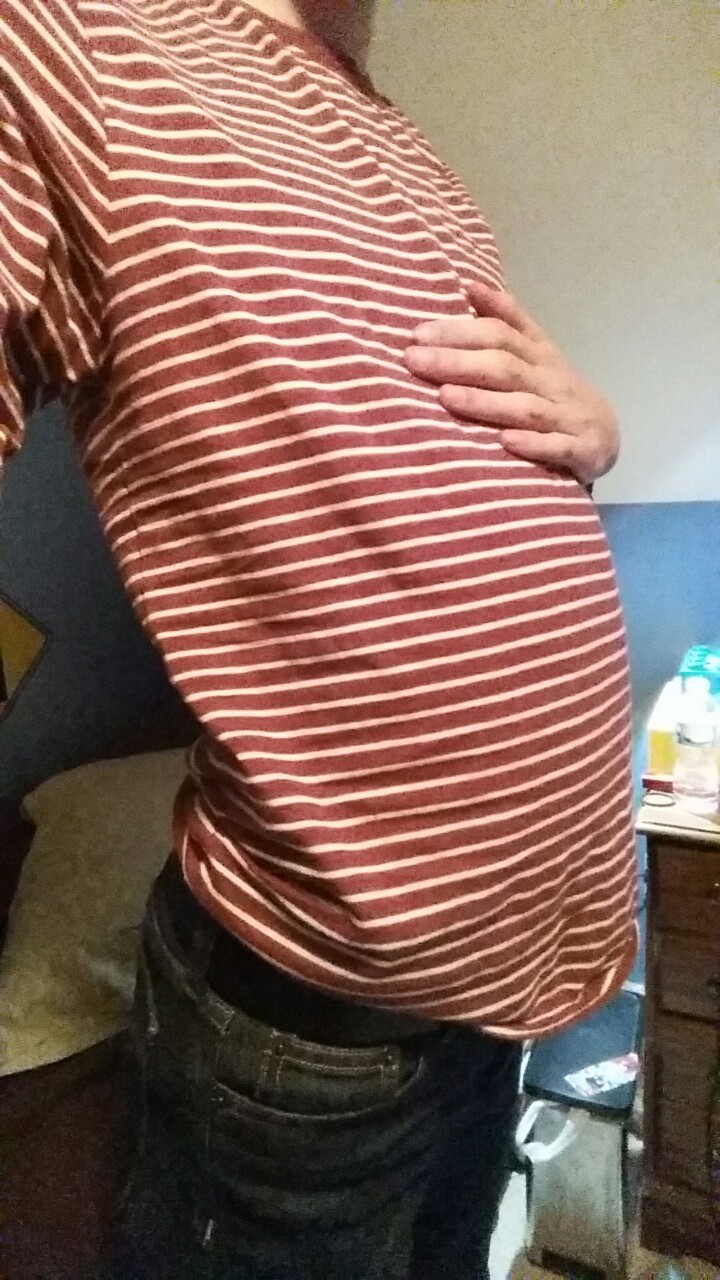 skinnybellyblimp:  Ffffffffff I need to stop eating so much, my stomach was stretched