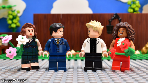legocobrakai:Going on a double date for Valentine’s Day