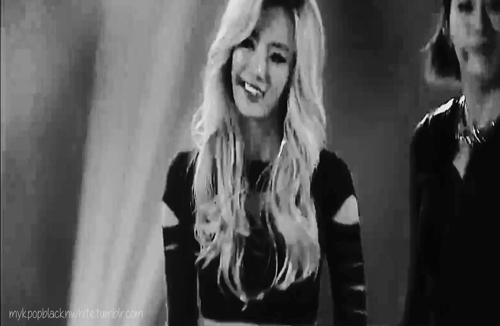 mykpopblacknwhite - Ihasdinowoo