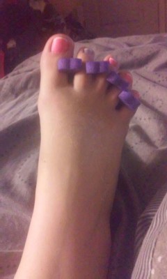 pretty easter toes 