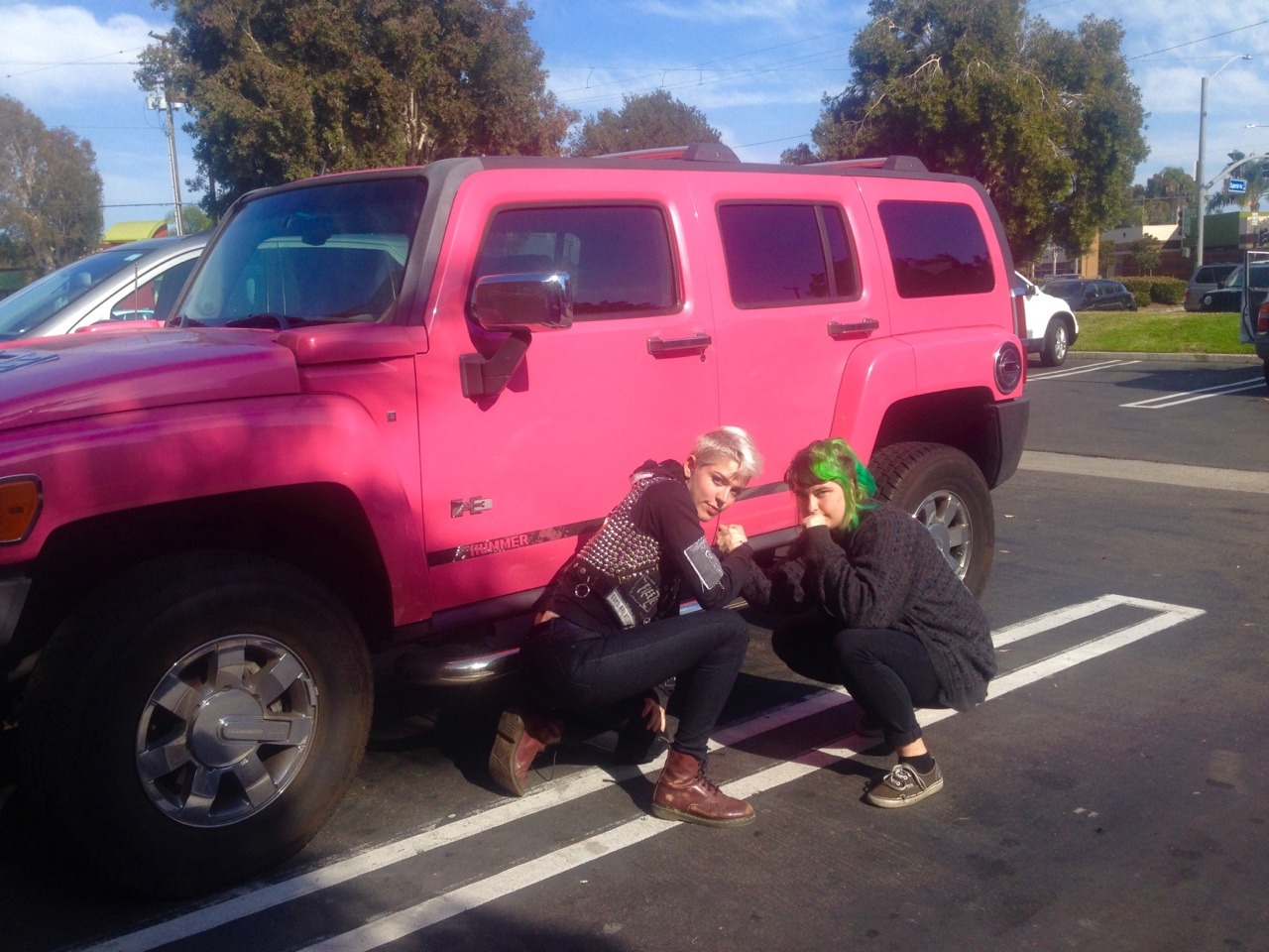 xkayelamoogle:  queer-punk:  Squad xkayelamoogle  It’s true, we hung out!