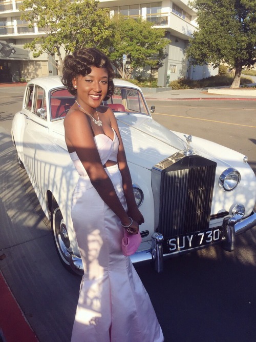 youknowyouwantsit:  ayejiahchillout:  astrobae:  Melanin Monroe #prom2k15  Y E S  I am so here for this