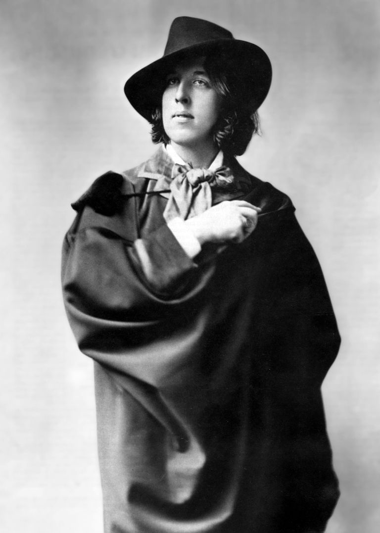 maximien:   In 1891, Oscar Wilde reached his professional zenith–a … world renowned