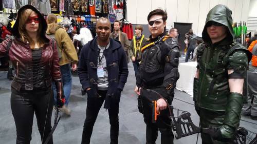 With This Gang After Him, It's A Miracle @richkidd266 Walked Away Alive! #arrow #arsenal #deathstroke