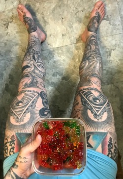 ricanromeo:  ig-ricanromeo69     rum gummy bears for birthday start