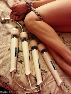 dirtylittlepervert21:  infinite-eye:  Delicious overkill.  Goals!! 