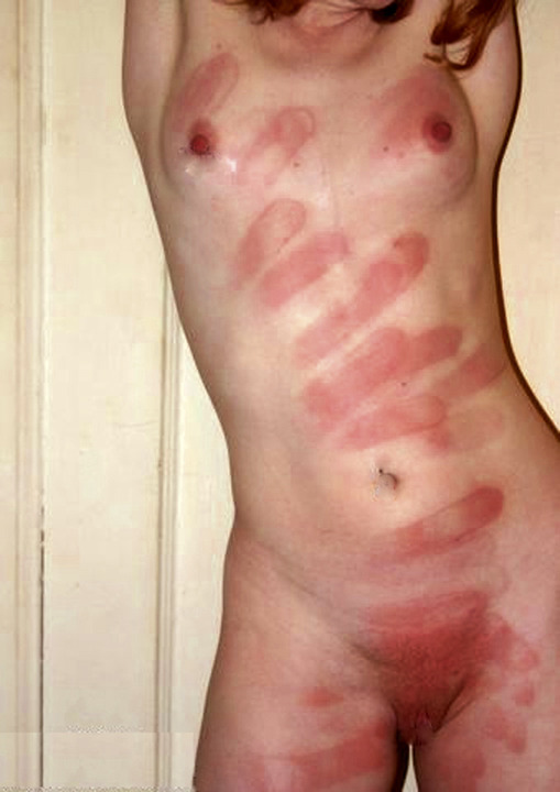 kittenwithawhip69:  kanasplayhouse:  paingameplaymate: Good start…   Why belts
