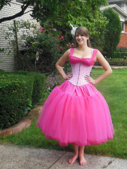 Sweet-Sissy-Natalie:  What A Cute Dress I Envy Her…. But If I Was Her I Wanted