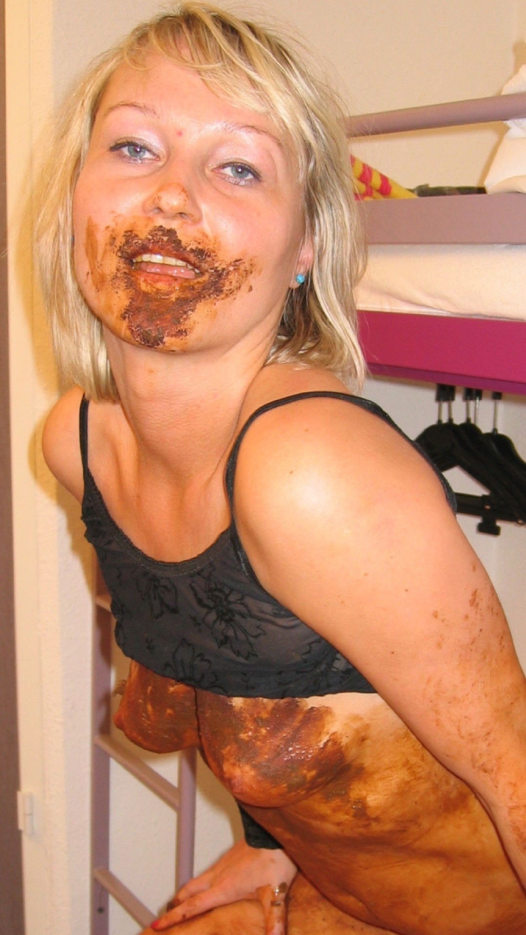 scat-is-best:  &ldquo;Love the delicious looking excrement drying on her face