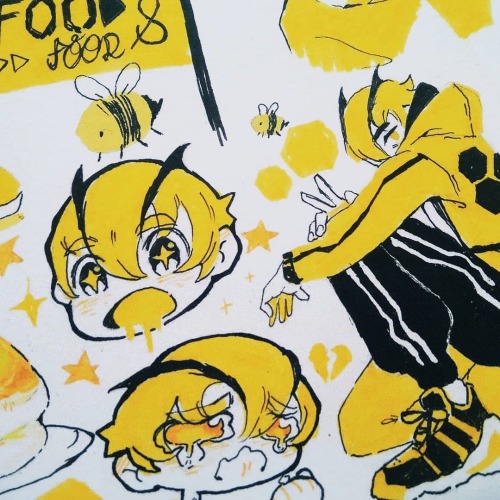 For the ones who wanted to see more of  this bee boy, here are some sketches! Also i’m more active i