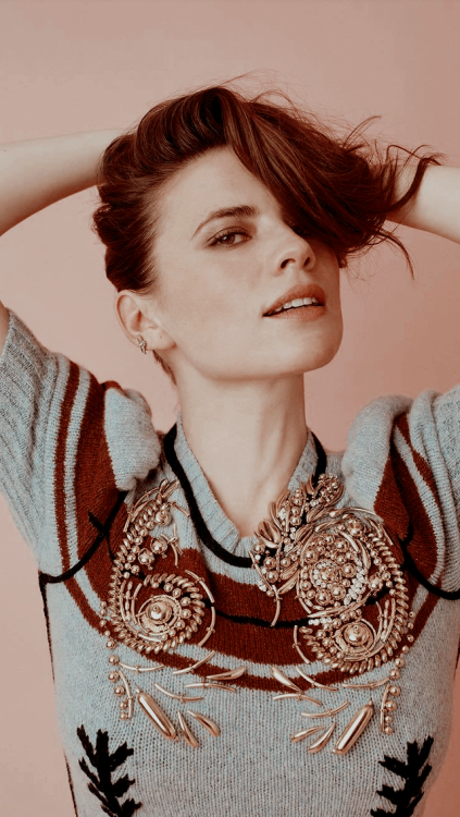 XXX seriesedition:  HAYLEY ATWELL;Like/reblog photo