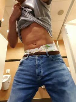 minimaxkiddo:  I think I had a rather obvious diaper butt today. It was super fun though :) 