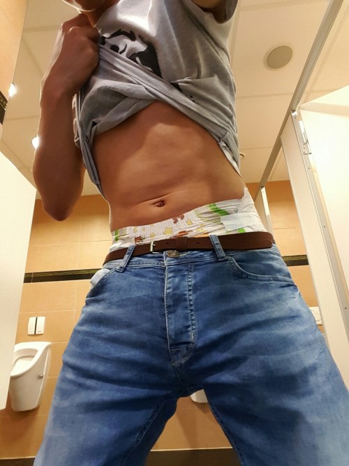 minimaxkiddo:  I think I had a rather obvious diaper butt today. It was super fun though :)