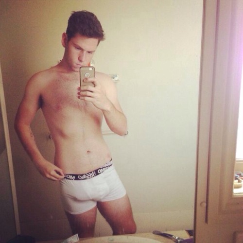 How I love my hot followers - part 2: with bulge. ( se1fish ) Hipster porn for ALL!