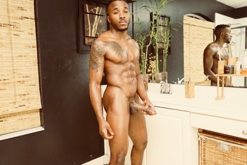 amipheonixxx:  Pheonix Fellington  SnapChat : Amipheonix Twitter.com/Amipheonix Instagram.com/Amipheonix  My Official Website May 2018  See a short previewwww.fellingtonpost.com