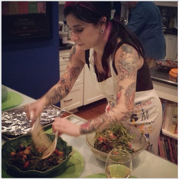 joannaangel:  Joanna tosses the salad (fnarr fnarr)                    