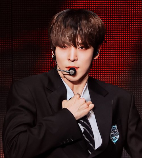 He's So Hot I Can't Stand Being Empty Rn