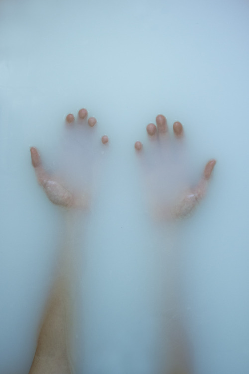 tiredplant:Bathtub (series) - Rebecca Rusheen“A photo exploration of water transparency” - Rebecca R