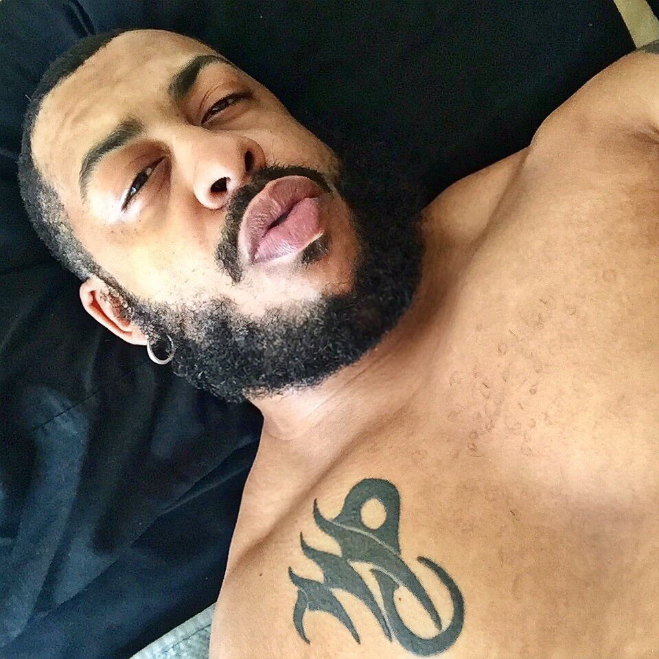 ursinegod:  D I S C L A I M E R  Yes, I sometimes show my d***, But it’s YOUR choice