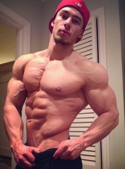 billyraysorensen:Muscle boy swag … There’s