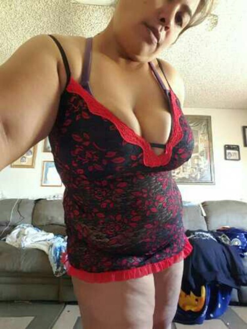 420-rikjaymez:  420-rikjaymez.tumblr.com Send Submissions to my kik  RJnash86 Ladies Only