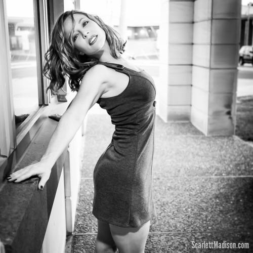 Picturing Scarlett