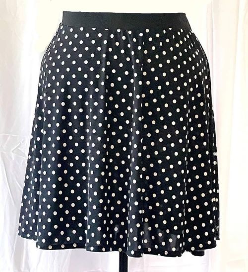 Polka Dot skirts available in sizes 5x-7x made and ready to ship ASAP ☺️ www.Chubbycartwheels.com *