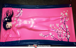 avagray1028:  Pink and blue latex vacbed by Kink Engineering. I WANT!!!