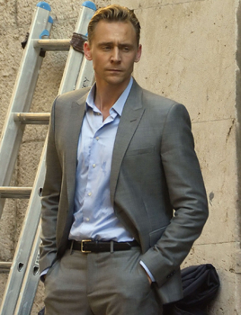 thiddlestonfans:  14 HQ images added to the gallery of Tom filming The Night Manager.