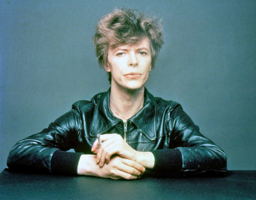 sirpeter64:  The Outtakes of David Bowie’s adult photos