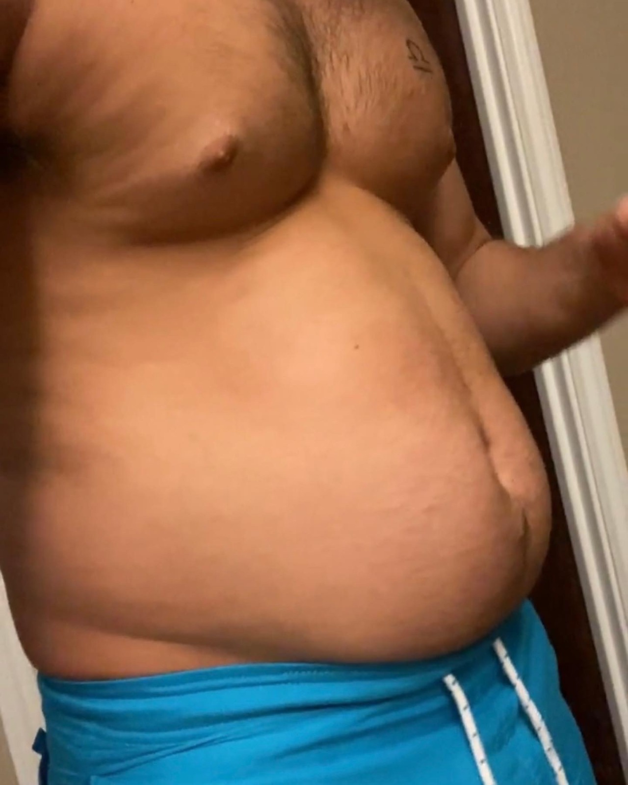 thic-as-thieves:Love Libras love handles porn pictures