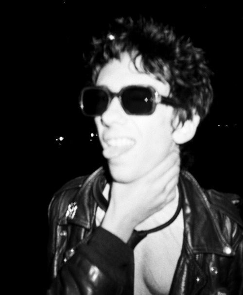 rimbaudwasademonchild: Dead Boys: Stiv Bators outside CBGB, 1977. Photo © Paul Zone