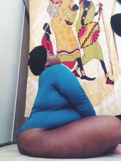 fatqueerbabee:Whoa! She a big chick, Big