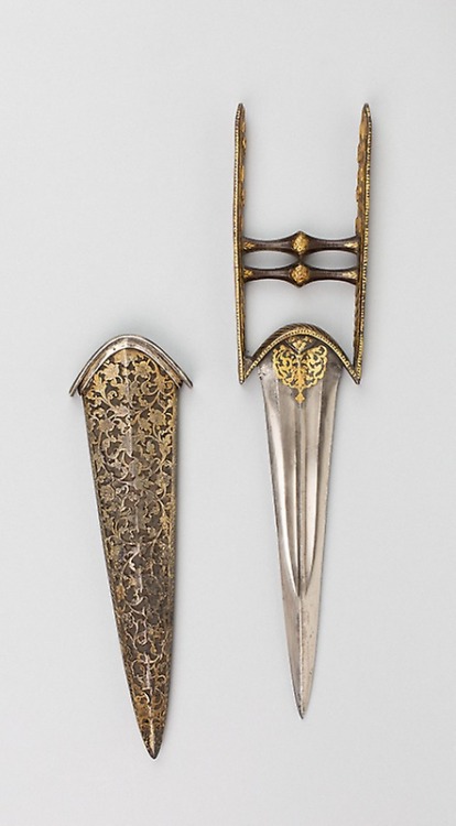 Gold decorated Indian katar, 17th or 18th century.from The Art Institute of Chicago