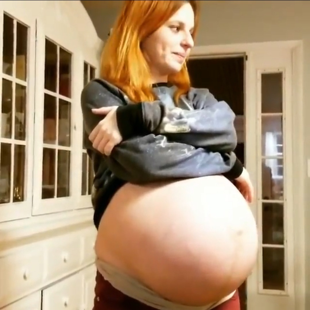 voremyfollowers:God damn. That belly is so sexy.