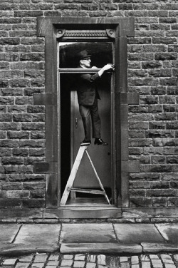 burnedshoes:© Martin Parr, ca. 1975, Tom Greenwood cleaning, Yorkshire, Hebden Bridge