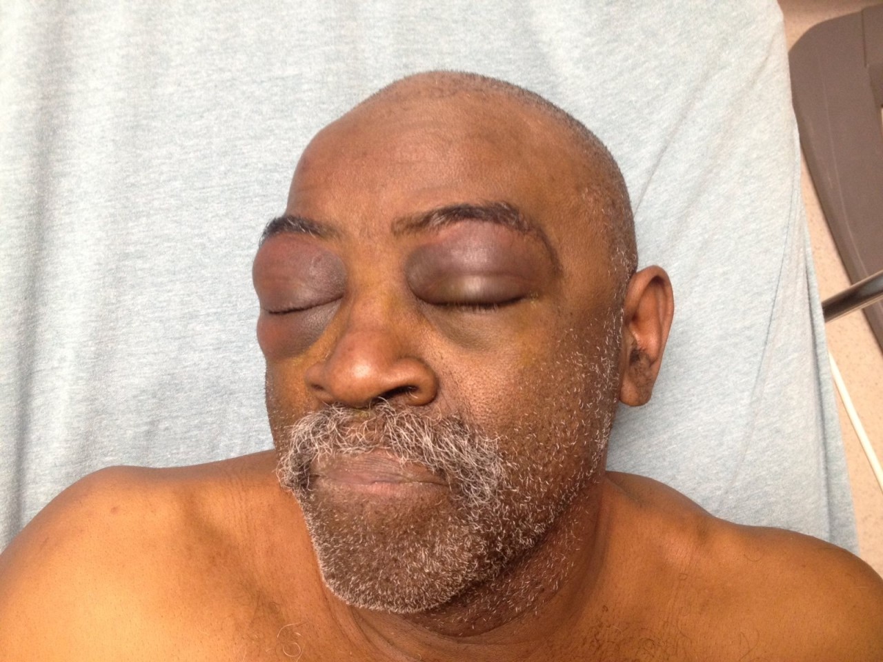 x09:  cultureisnotacostume:  laliberty:  Cops Beat a Deaf Man for Seven Minutes Because