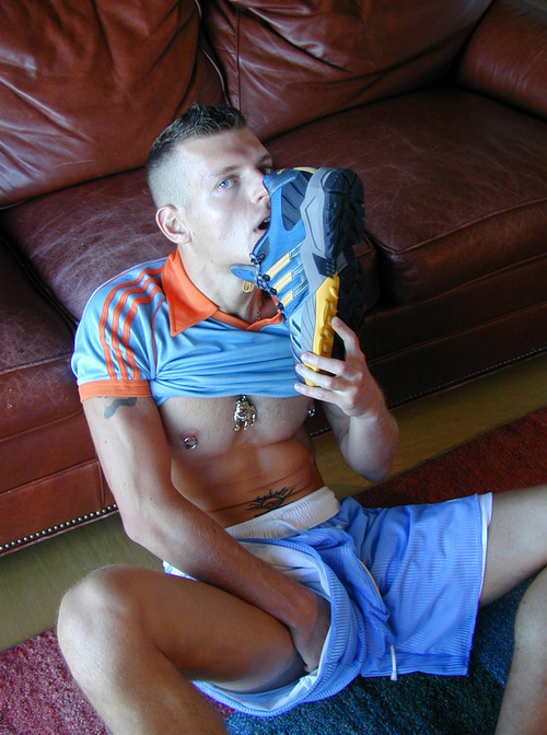 MARLBORO SMOKER