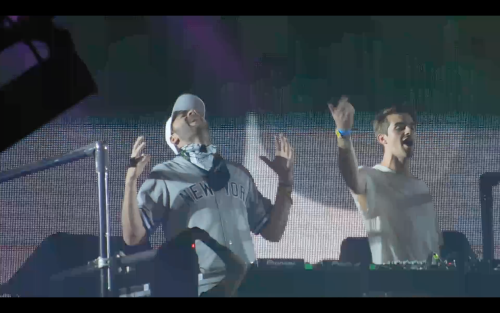 The Chainsmokers killing it on the Sahara Stage @ Coachella