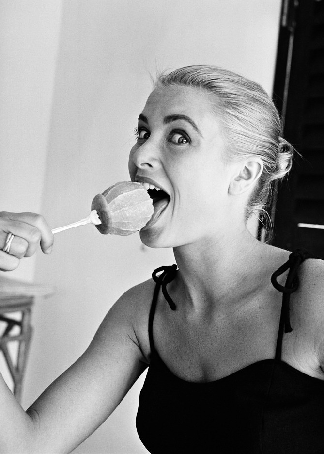ourprincessgrace:  Grace Kelly photographed by Howell Conant, 1955.  