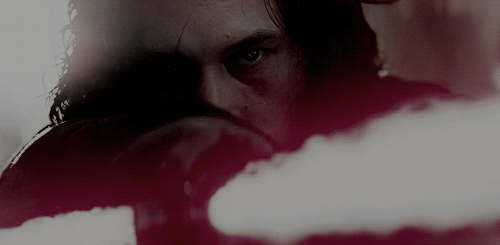 blakelivey:Kylo Ren returns in the The Last Jedi teaser trailer.