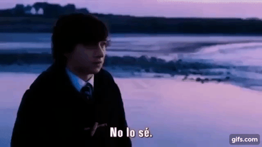 ahora-en-forma-de-poesia:  -via (Submarine)