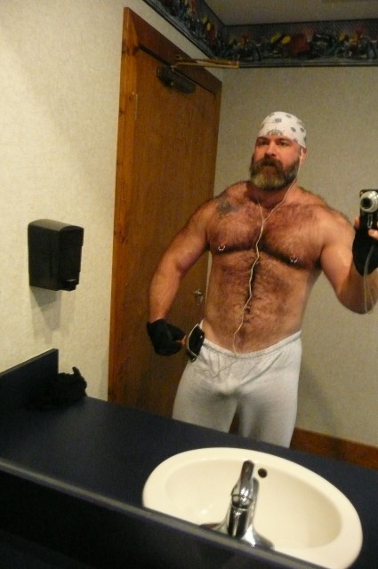 fhabhotdamncobs:  thickbear475:  Just a few Bears and Dads I have been hanging onto  ♂♂