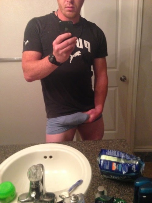 edcapitola:  missinginsd:  ksufraternitybrother:   KSU-Frat Guy:  Over 20,000 followers . More than 13,000 posts of jocks, cowboys, rednecks, military guys, and much more.   Follow me at: ksufraternitybrother.tumblr.com   LOOKS LIKE SOME WORK!!! WOOF