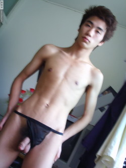 Hot4Asianmale:see More At: Hot4Asianmale.tumblr.com  小鲜肉