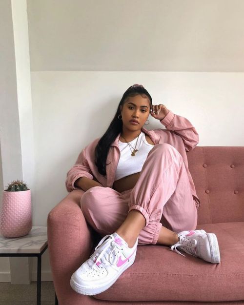 www.instagram.com/stefneyv